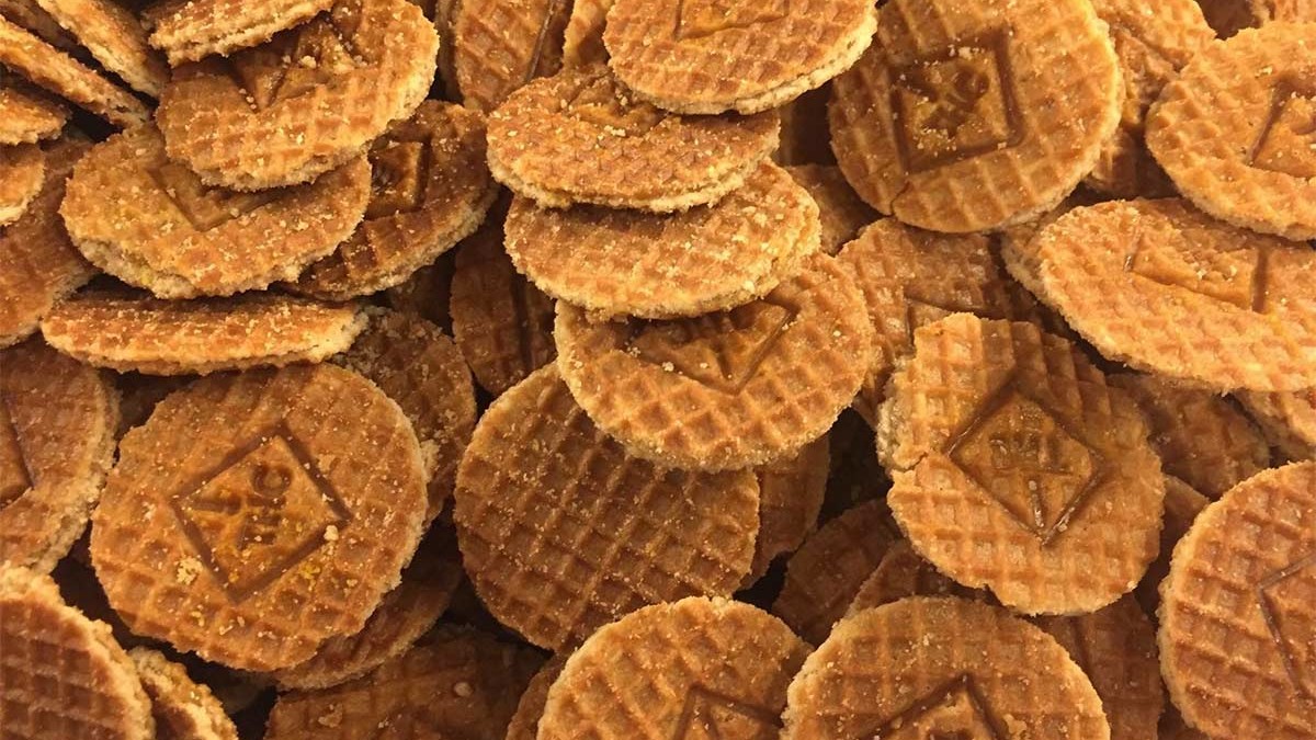 Photograph of product: Dutch Girl - Strawberry Stroopwaffle Cookies - 100mg