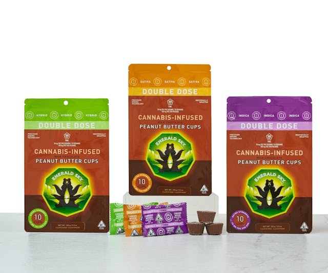 Photograph of product: Hybrid Milk Chocolate | 100mg Peanut Butter Cups