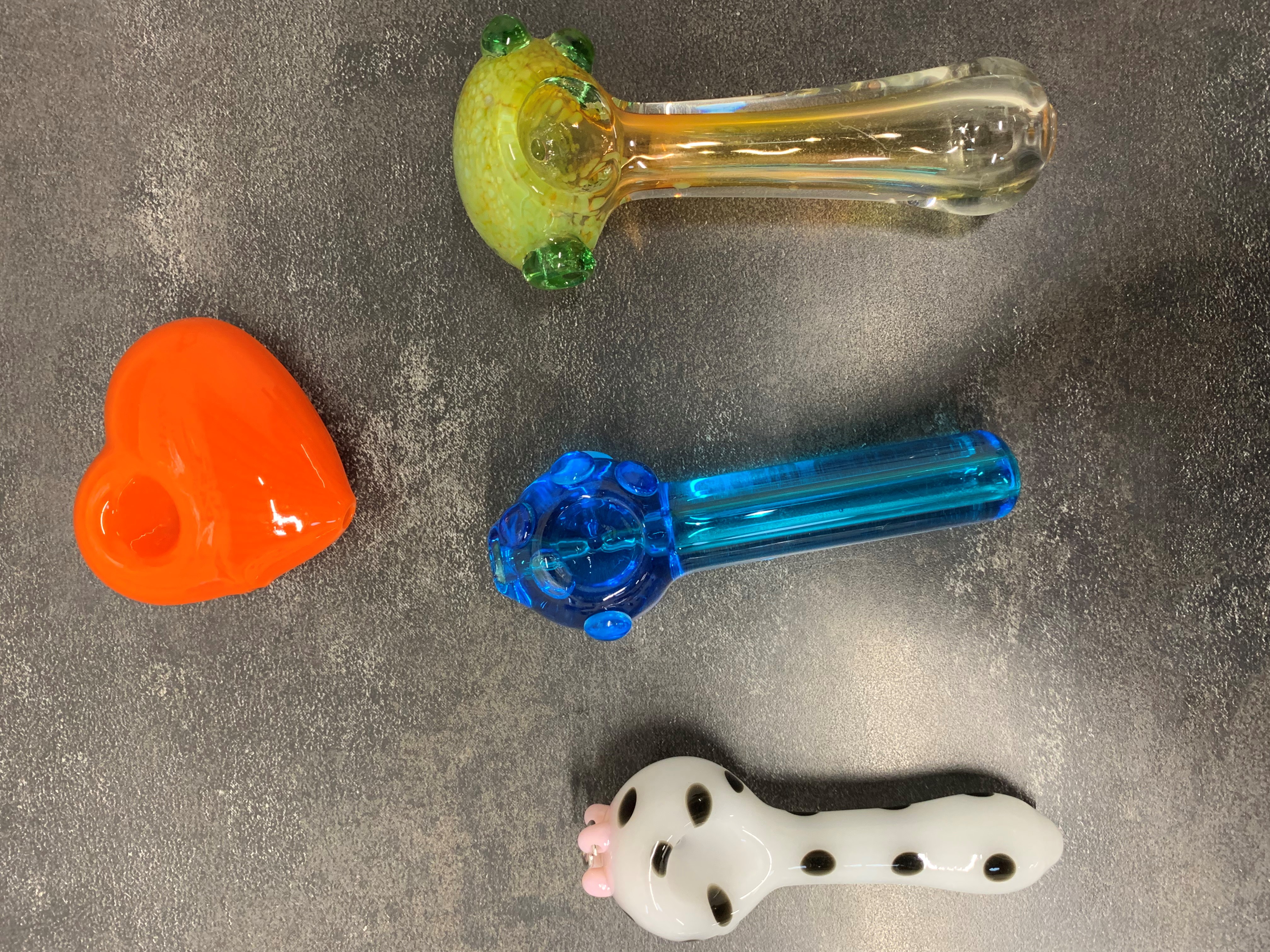 Photograph of product: WYN - $15 Glass Pipe