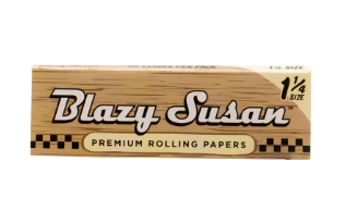 Photograph of product: Blazy Susan Unbleached 1-1/4 Rolling Papers