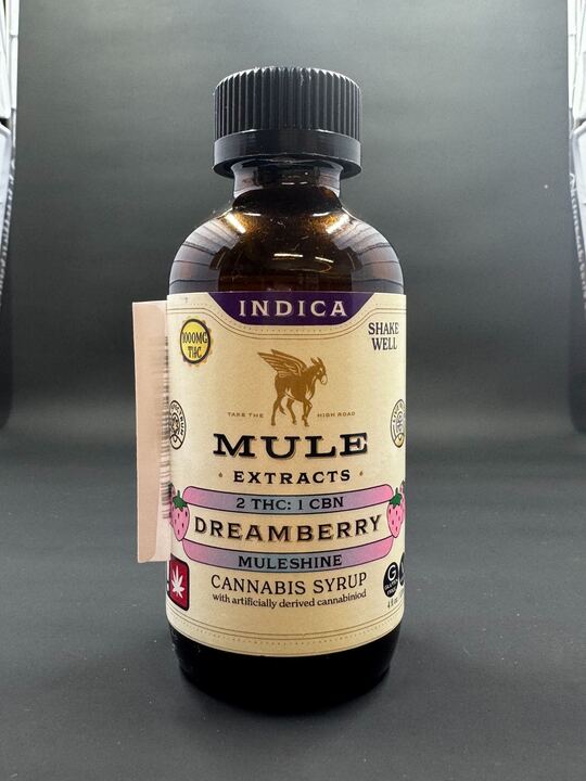 Photograph of product: Muleshine 1000mg Dreamberry CBN 2:1 Syrup