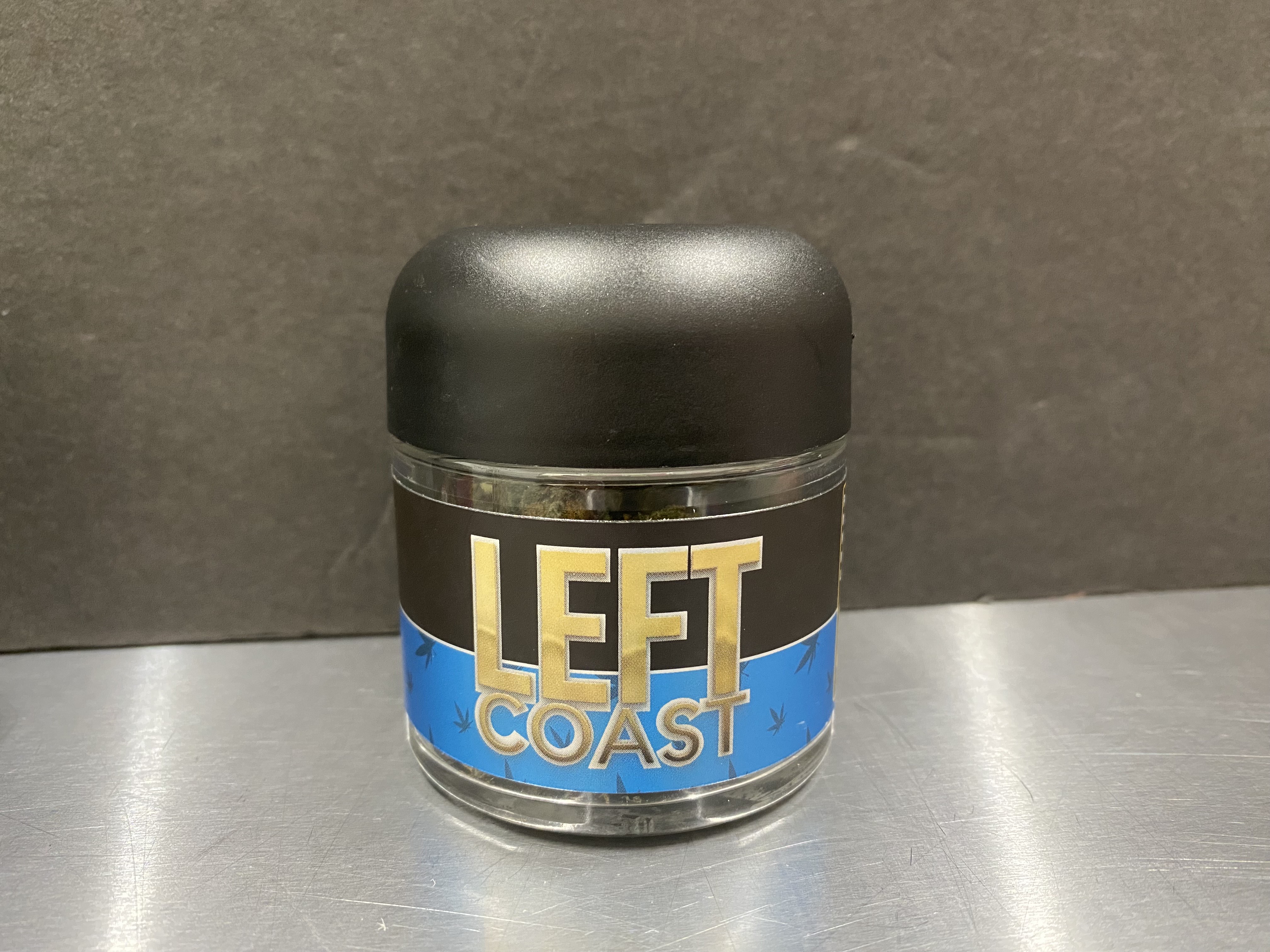 Photograph of product: Left Coast Blue Dream 3.5G Jar(Oui'd)