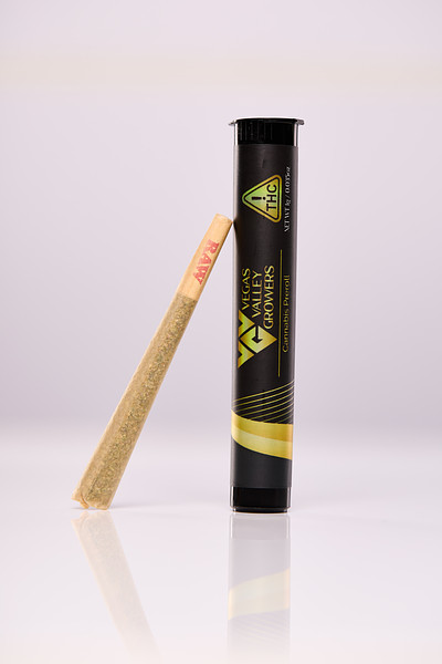 Photograph of Product: VVG Moon Cat Preroll