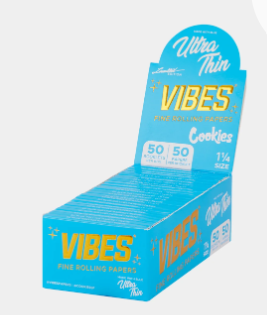 Photograph of product: 1.25" Cookies Ultra Thin Blue Papers | 50pk