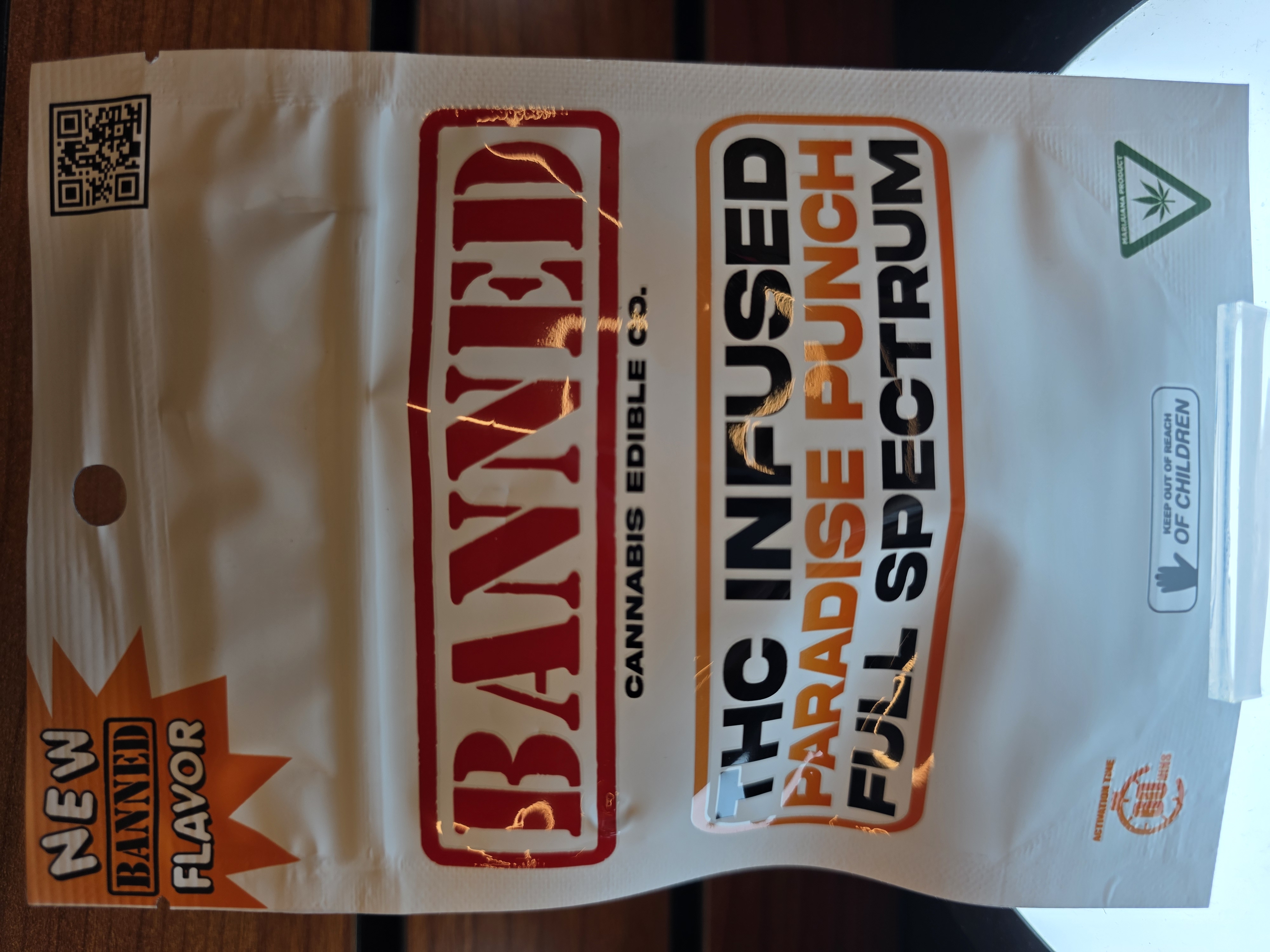 Photograph of product: Banned 4pk 200mg- Paradise Punch