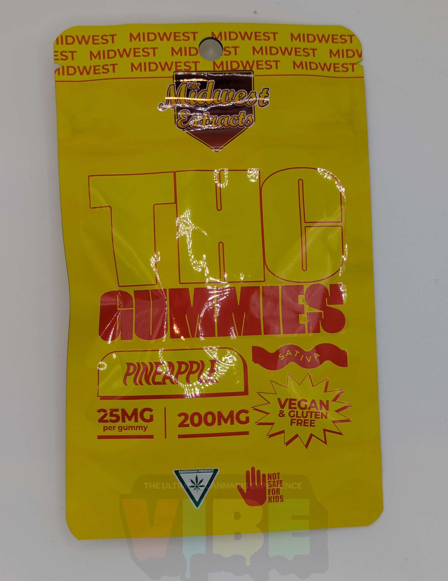 Photograph of product: Midwest Extracts | Pineapple | 200mg Gummies | REC