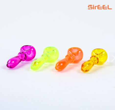 Photograph of product: 4.5" Iridized Spectrum Spoon Pipe - Assorted