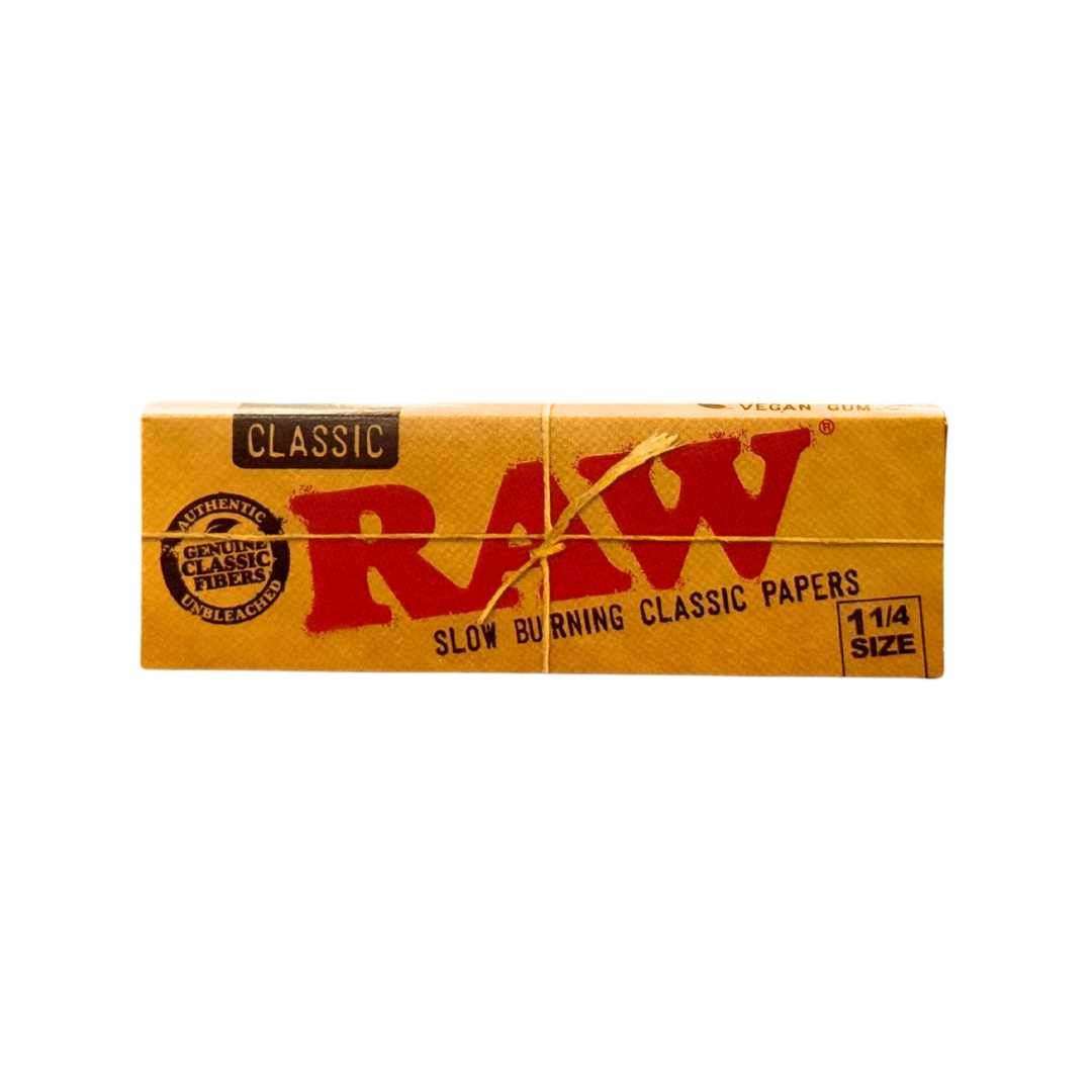 Photograph of Product: 1 1/4 CLASSIC ROLLING PAPERS