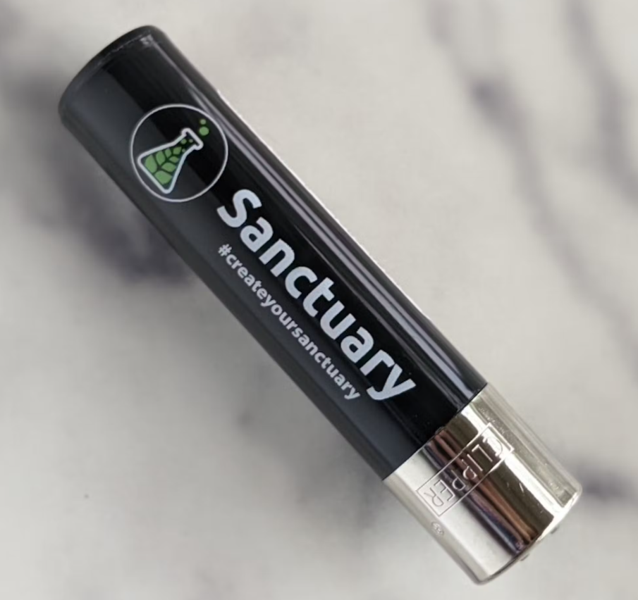 Photograph of product: Sanctuary Clipper Lighter