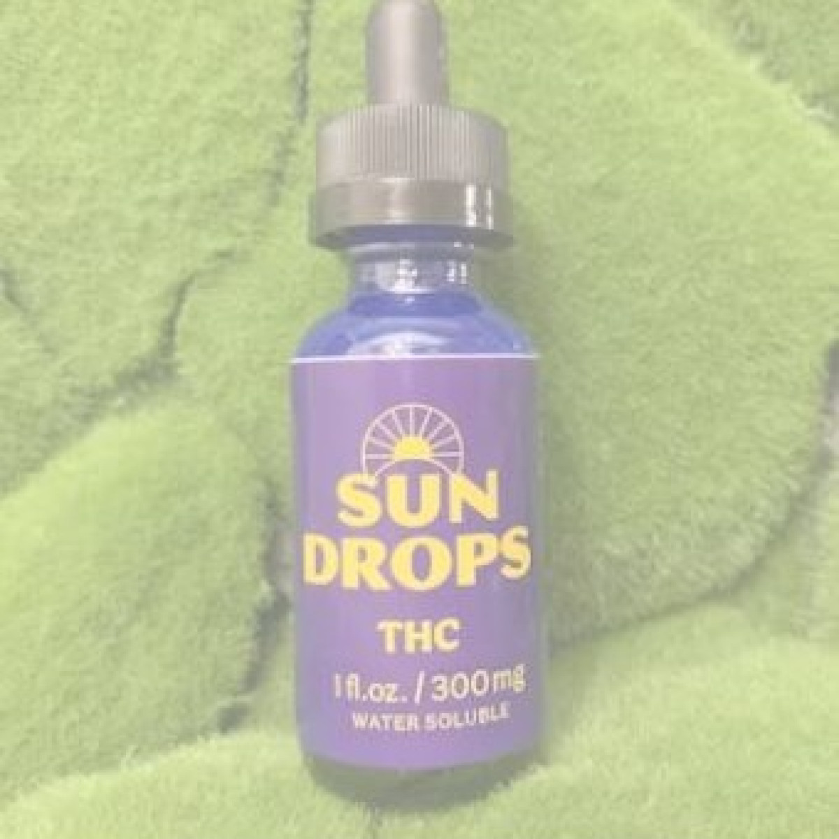 Photograph of Product: SUN DROPS 300mg Nano Tincture