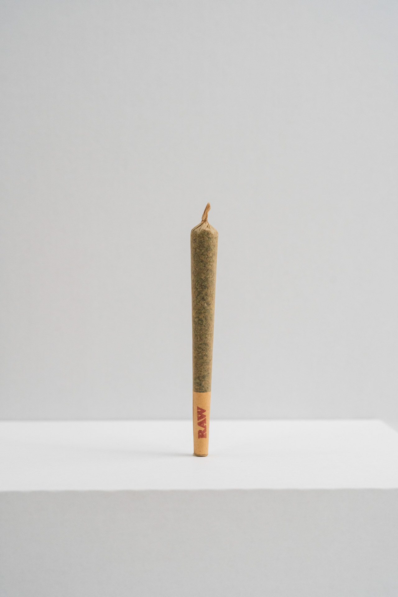 Photograph of product: Strawberry Eclair | Pre-Roll