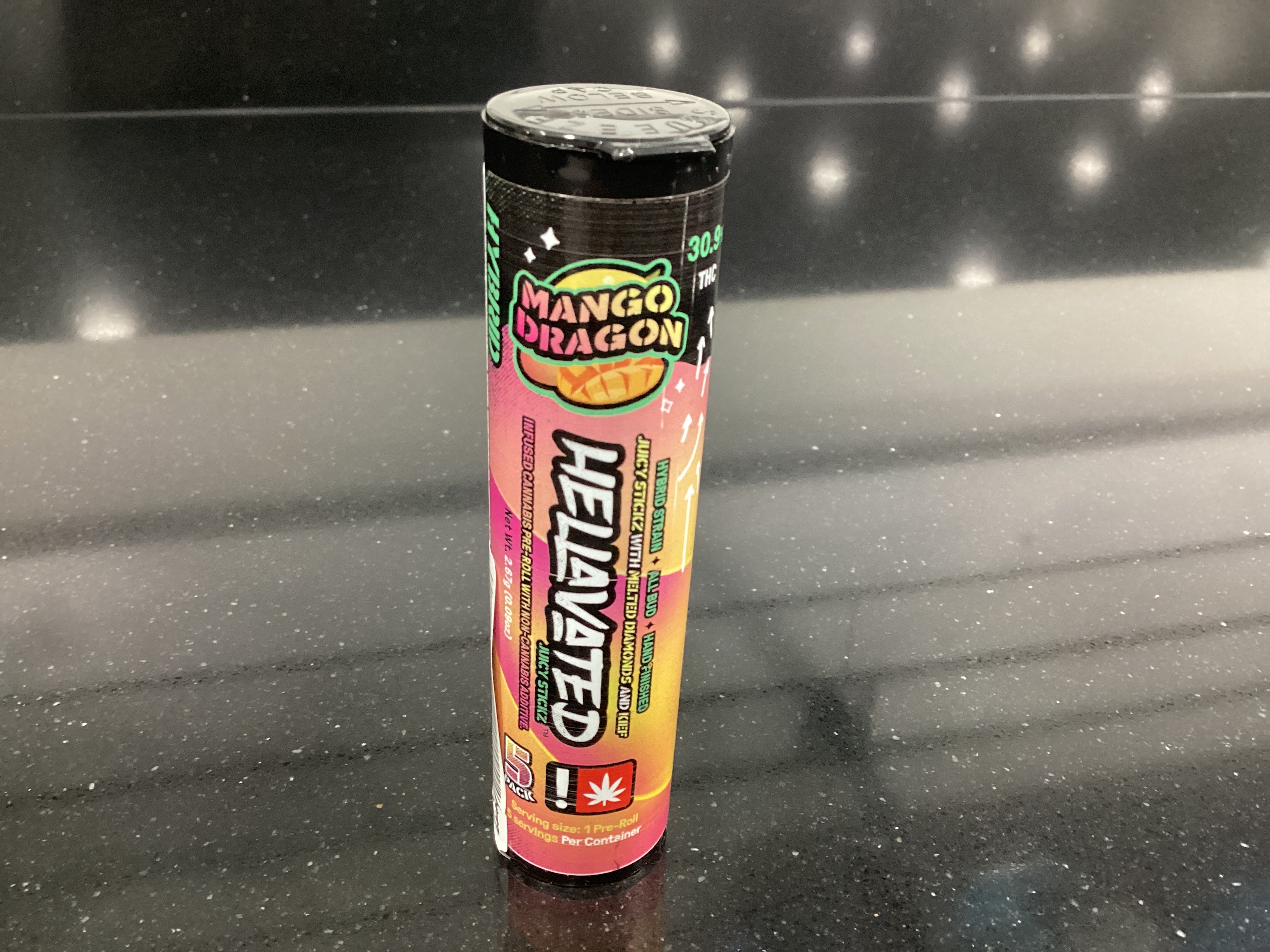 Photograph of product: Hellavated Juicy Stickz Water'yer Melon Flavored Infused Pre-Roll 5 Pack