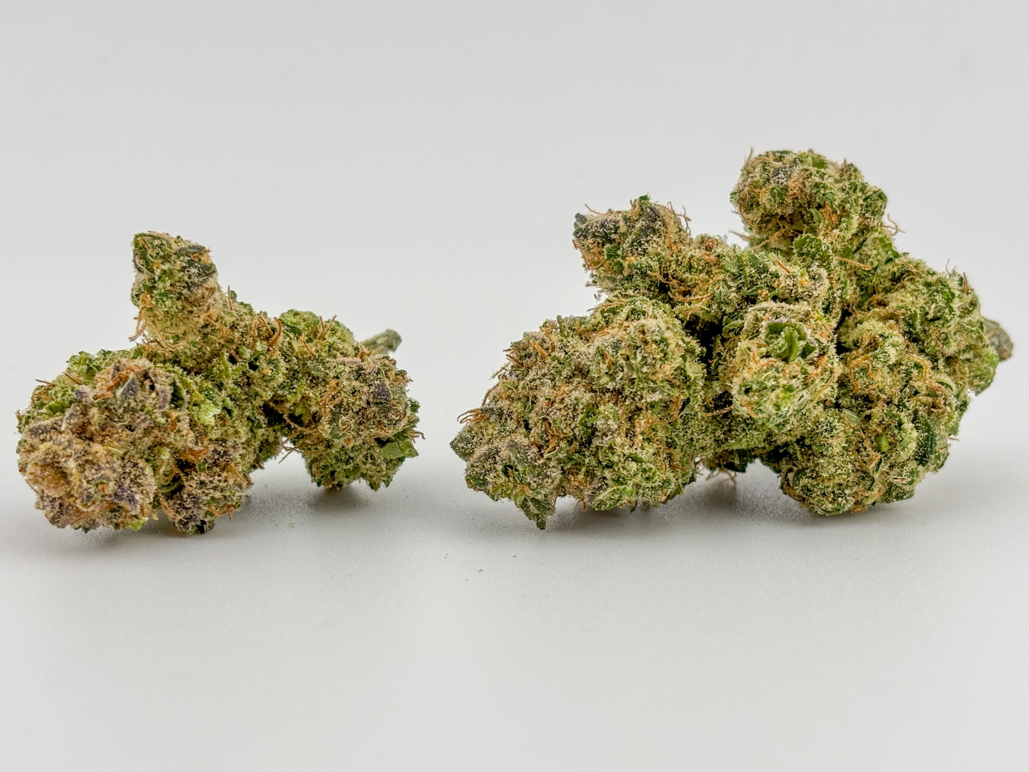 Photograph of product: Emerald Oui'd Worx | Flower [S] | Hawaiian Dutch (0103)