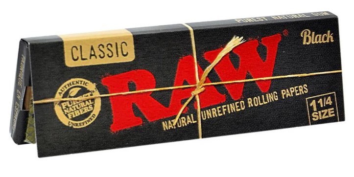 Photograph of product: Classic | Black | Rolling Papers | 1.25 | 50pk
