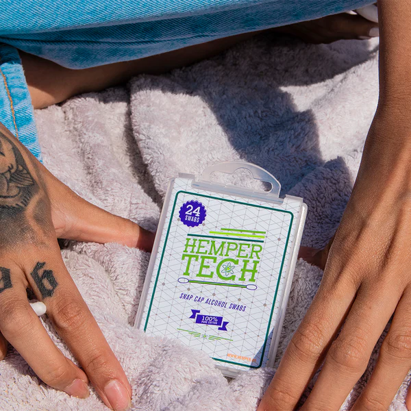 Photograph of product: Hemper - Snap Cap Alcohol Swabs