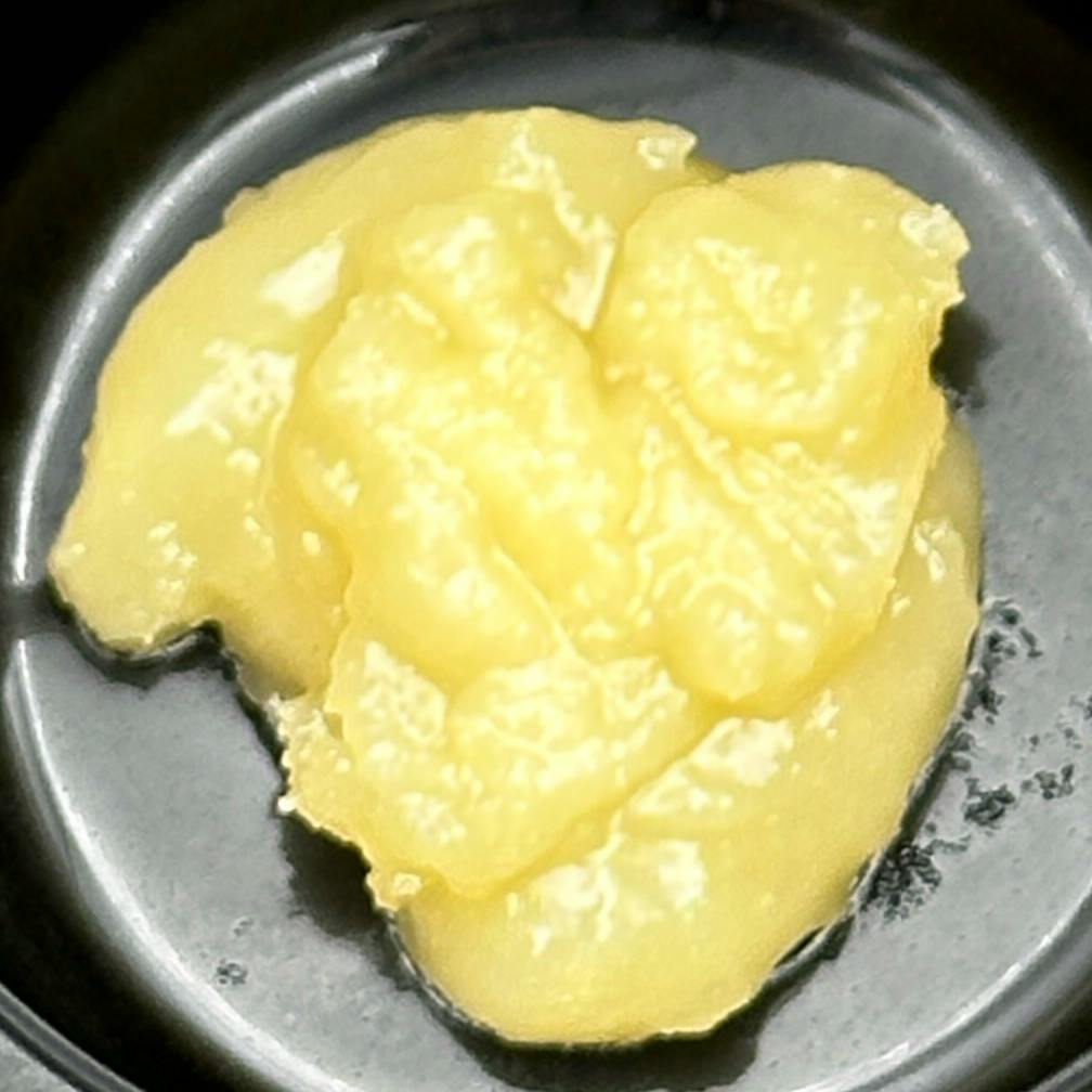 Photograph of product: SGB x Roots & Bloom | Grandi Guava 1g Live Rosin Concentrate