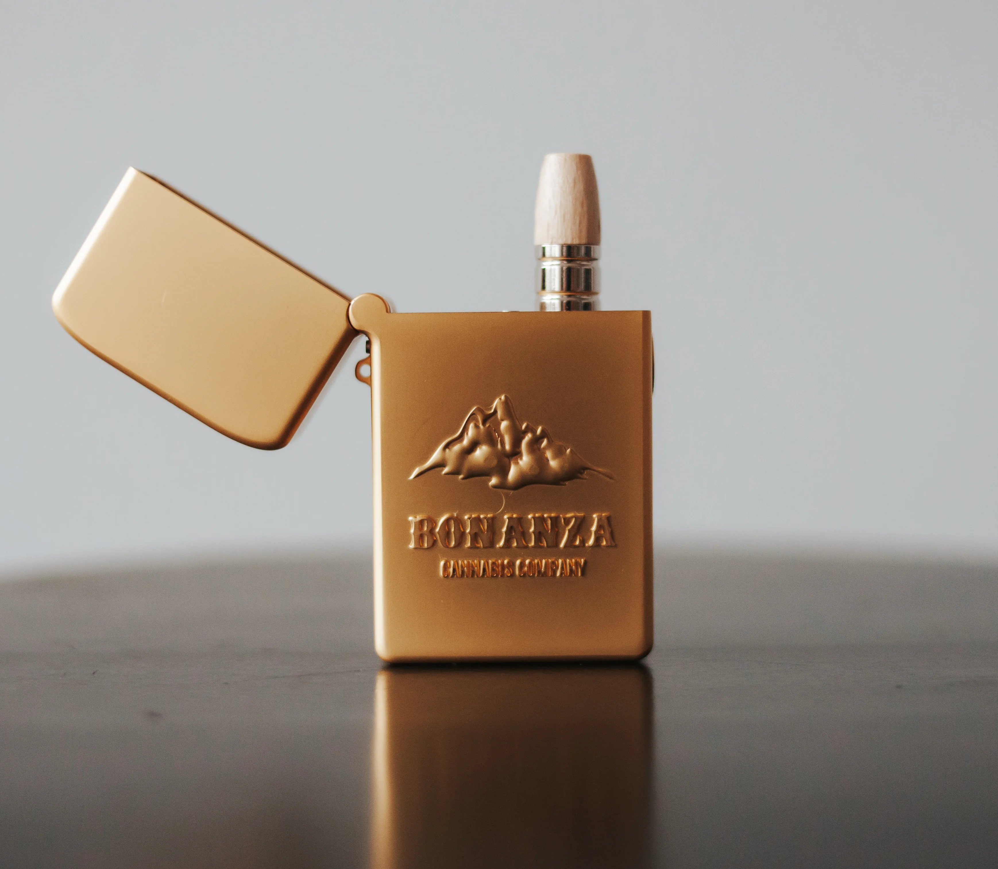 Photograph of product: Bonanza | Square Box Battery | Gold