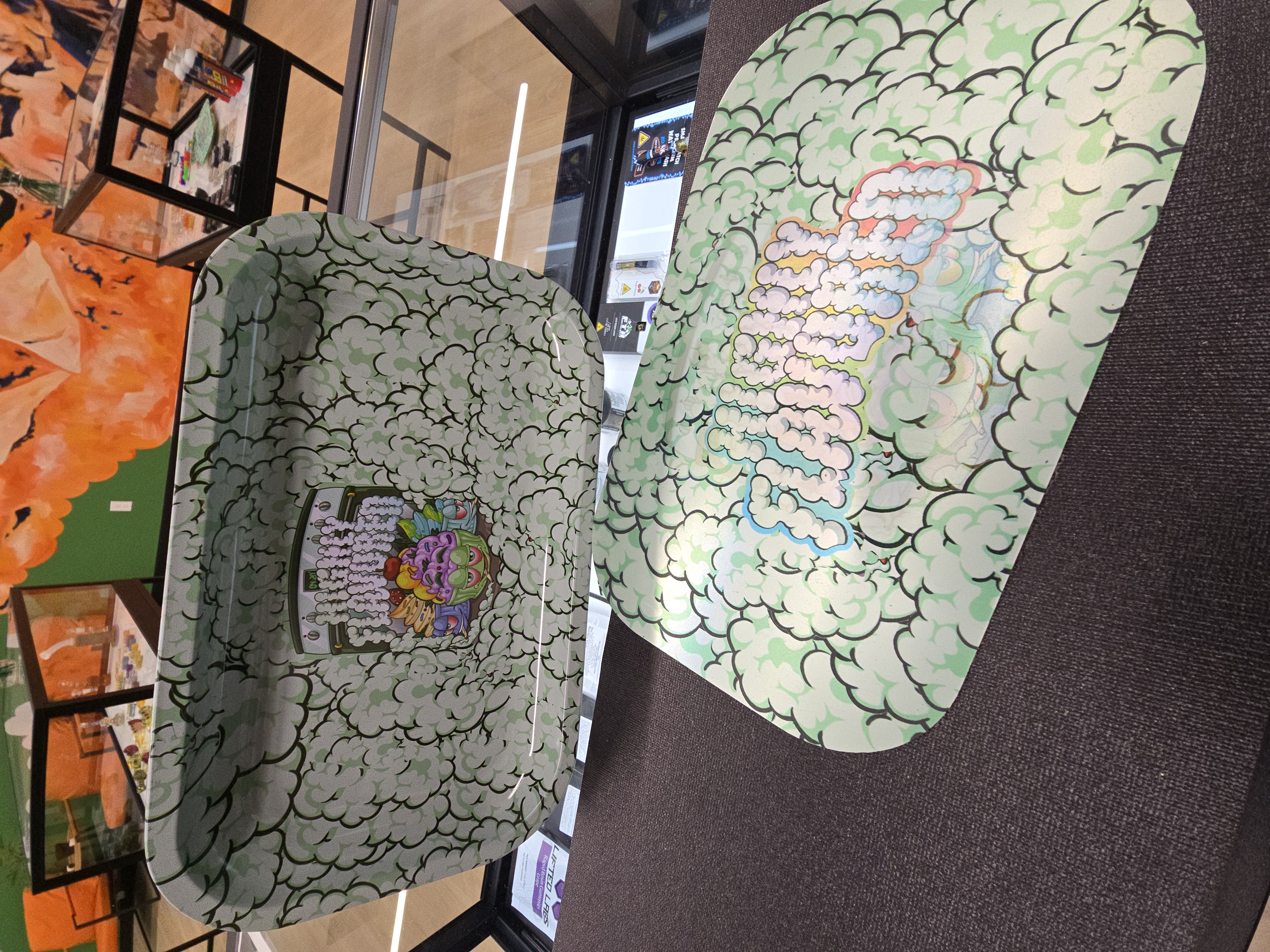 Photograph of product: HIGHLY FLAVORED Rolling Tray