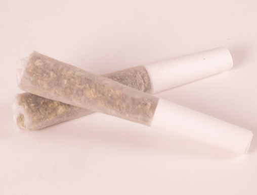 Photograph of product: Cannavibes (5 Pack) One Hitter Quitter Pre Rolls (REC)