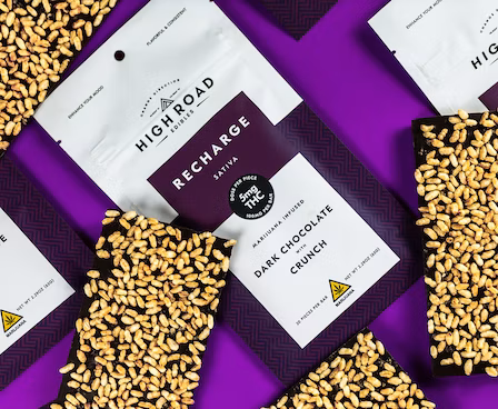 Photograph of product: Recharge Dark Chocolate - Crunch