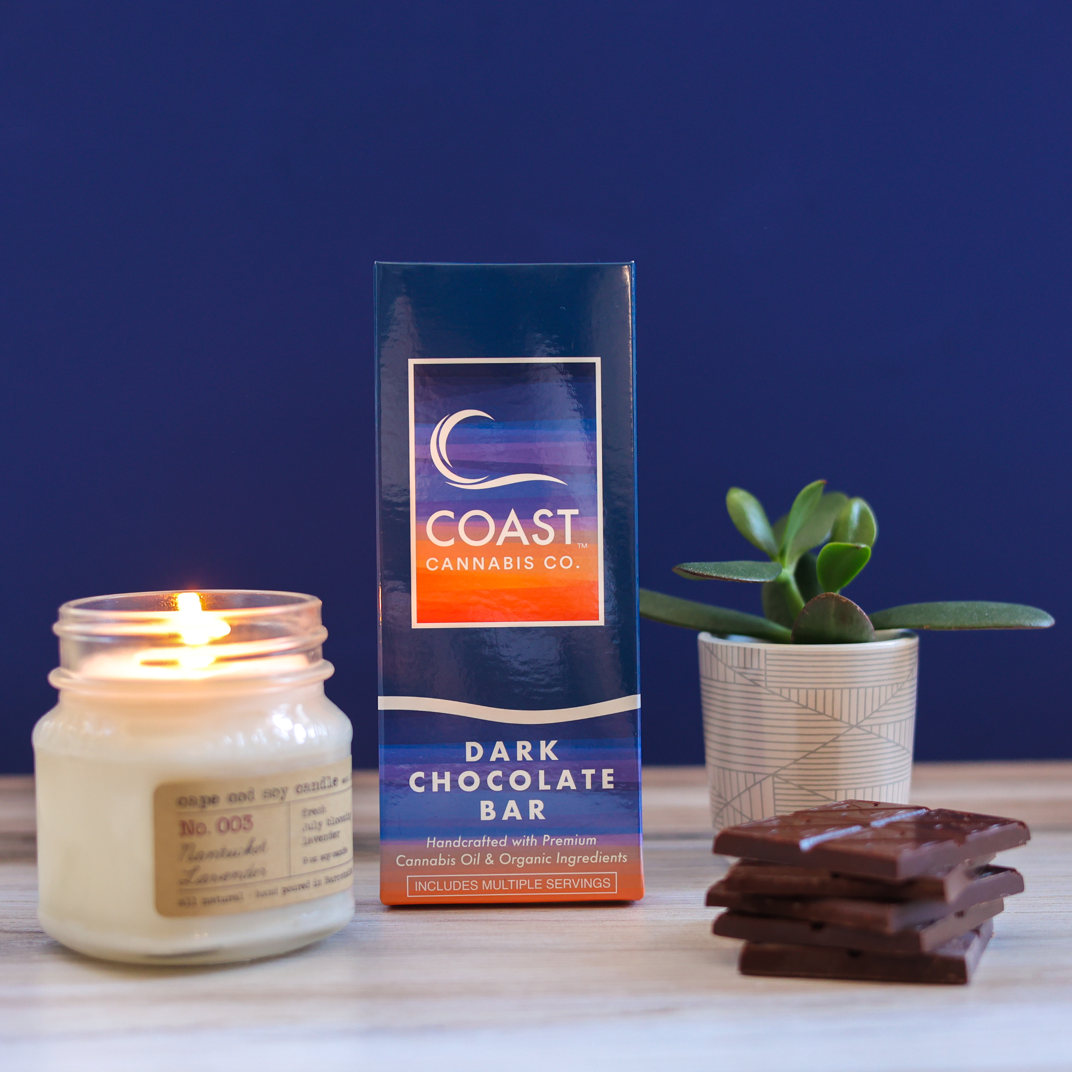Photograph of product: Chocolate (Dark) | 1:1 TH-oui:CBD | 100 mg | Coast