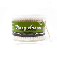Photograph of product: Blazy Susan White Cotton Buds | 300ct
