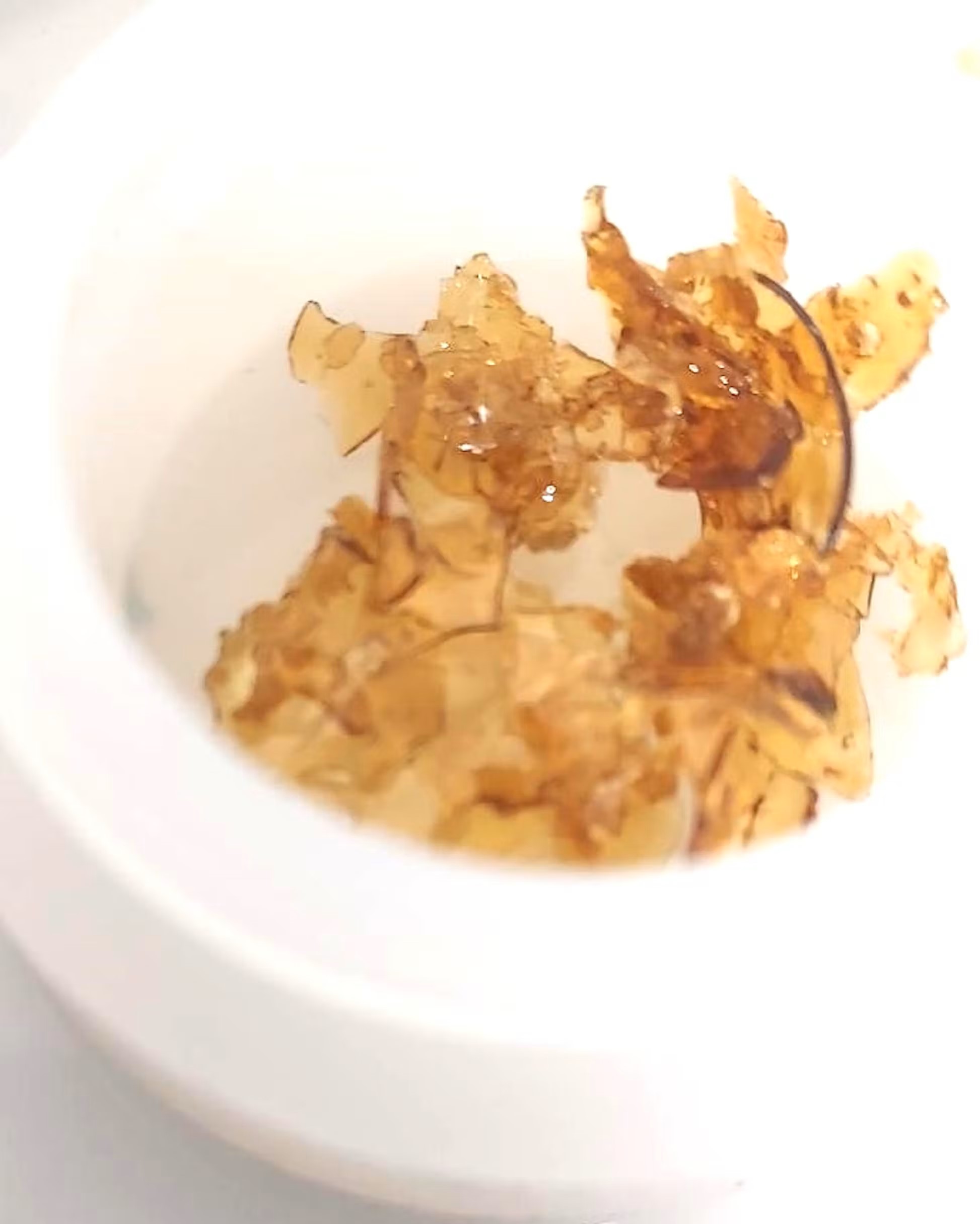 Photograph of product: Shatter | Oui'd | 1g