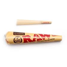 Photograph of product: 1 1/4" Classic Pre-Rolled Cones 6pk