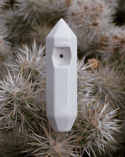 Photograph of product: Crystal Voyager (Glossy White) | Ceramic Pipe | Summerland