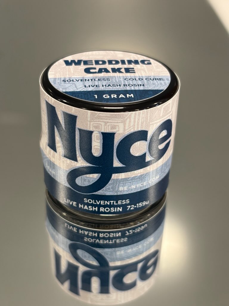 Photograph of product: Wedding Cake- NYCE - Live au chocolat Rosin