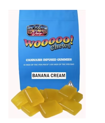 Photograph of product: Ric Flair Woooo Chews - Banana Cream Gummies - 100mg