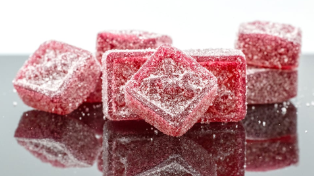 Photograph of product: Rodeo Cherry Lime Live Rosin Gummies 100mg (H) (C0070000055)