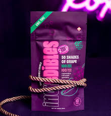 Photograph of product: Incredibles Gummies Sour Blue Razzberry (1:1) 200mg