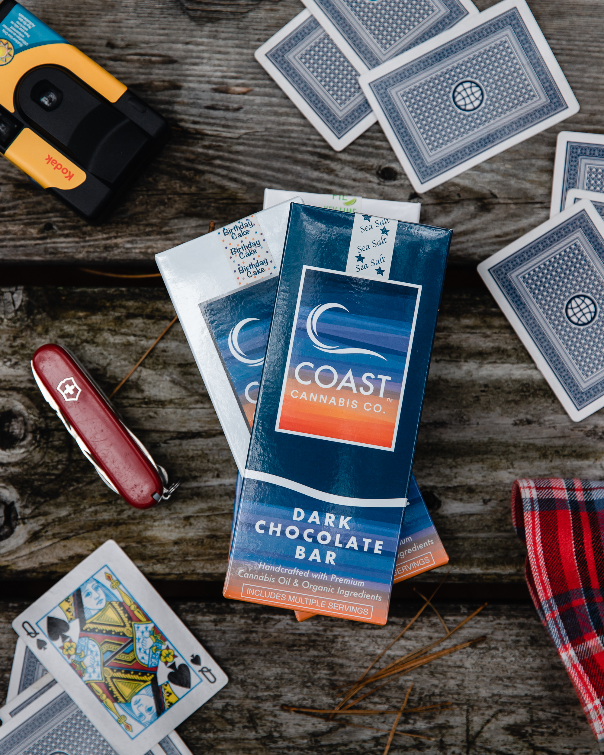 Photograph of product: Chocolate | Dark Chocolate Sea Salt Bar | 100mg | 20pk | Coast