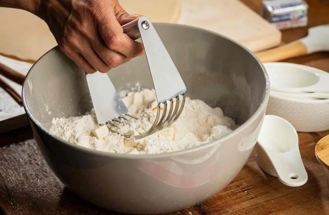 Photograph of product: DOUGH BLENDER