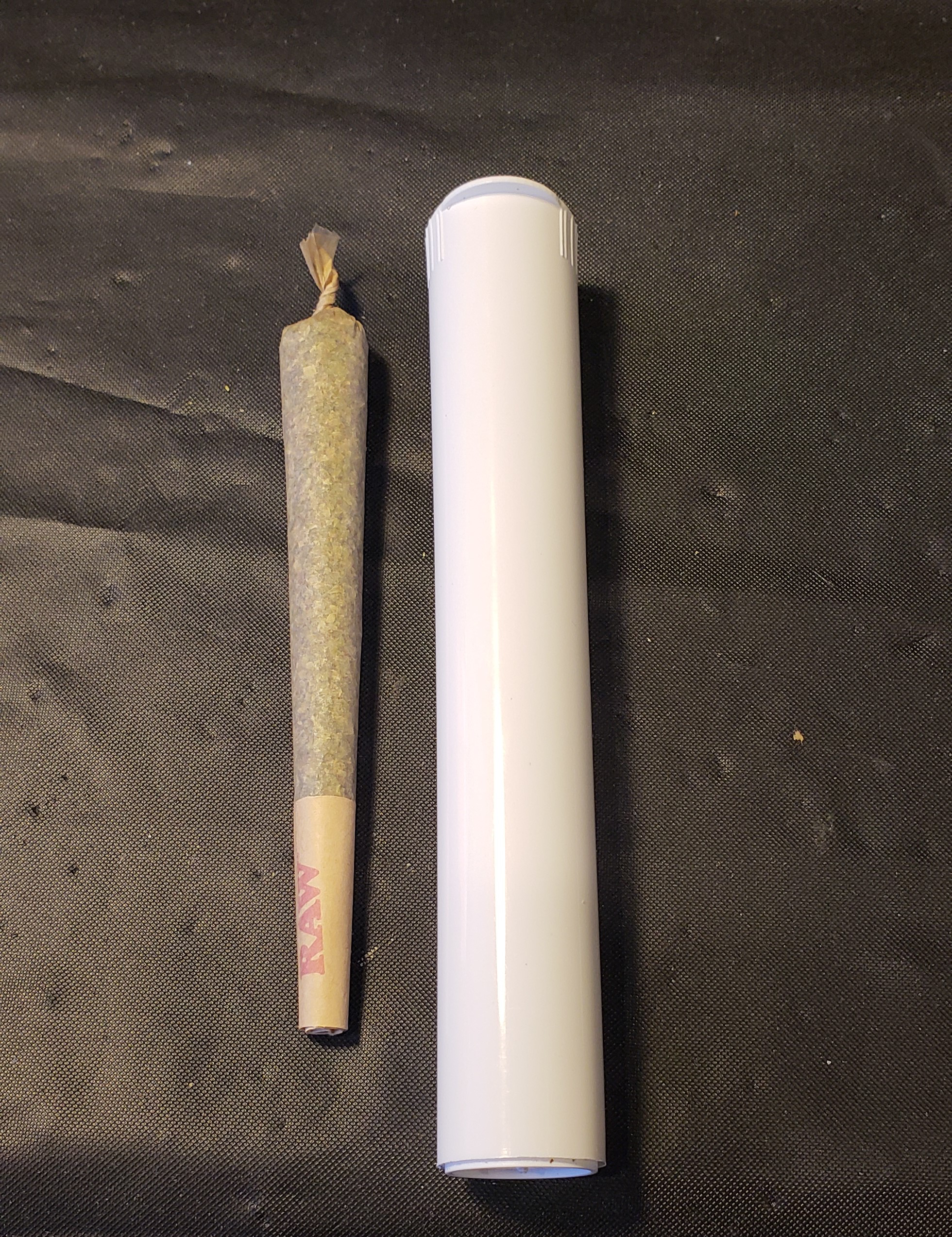 Photograph of product: 1g Usable Oui'd Preroll - Oreo Blizzard