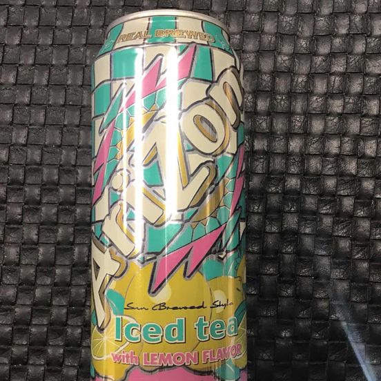 Photograph of product: Arizona Iced Tea w/ Lemon - 