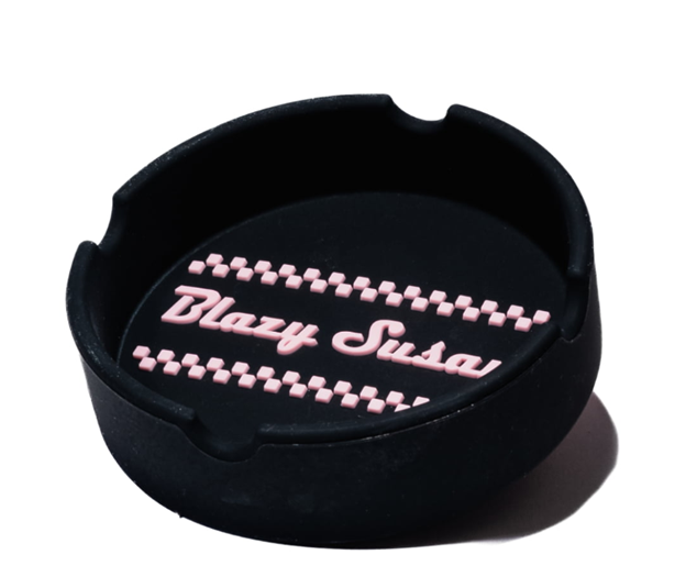 Photograph of product: Blazy Susan Black Ashtray