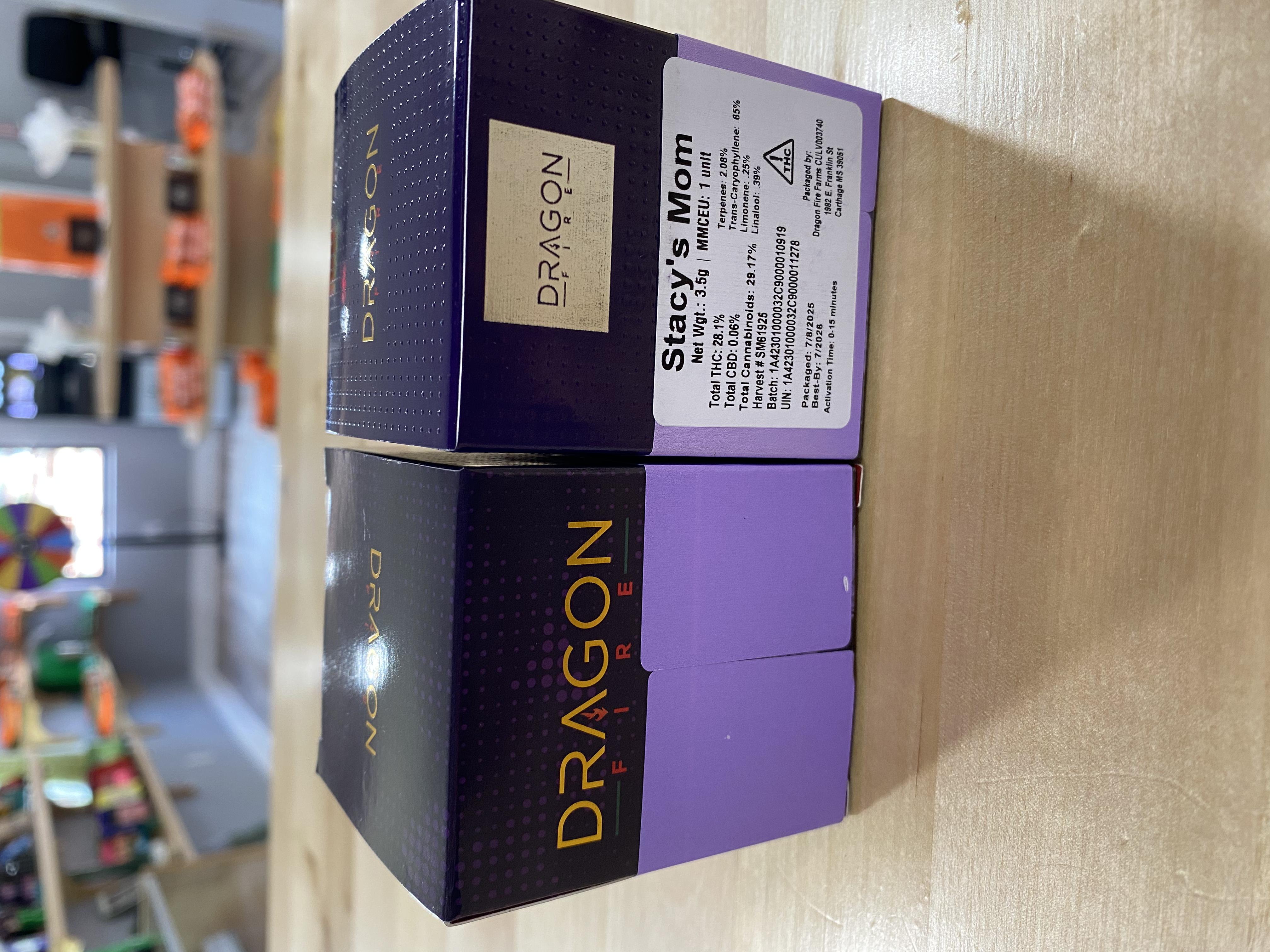 Photograph of product: Dragon Fire Stacy's Mom - 3.5g