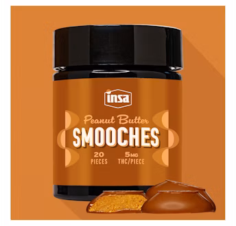 Photograph of product: Peanut Butter Smooches 20pk