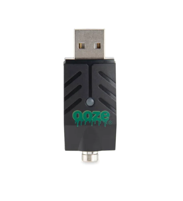 Photograph of product: USB Smart Charger | Oooze