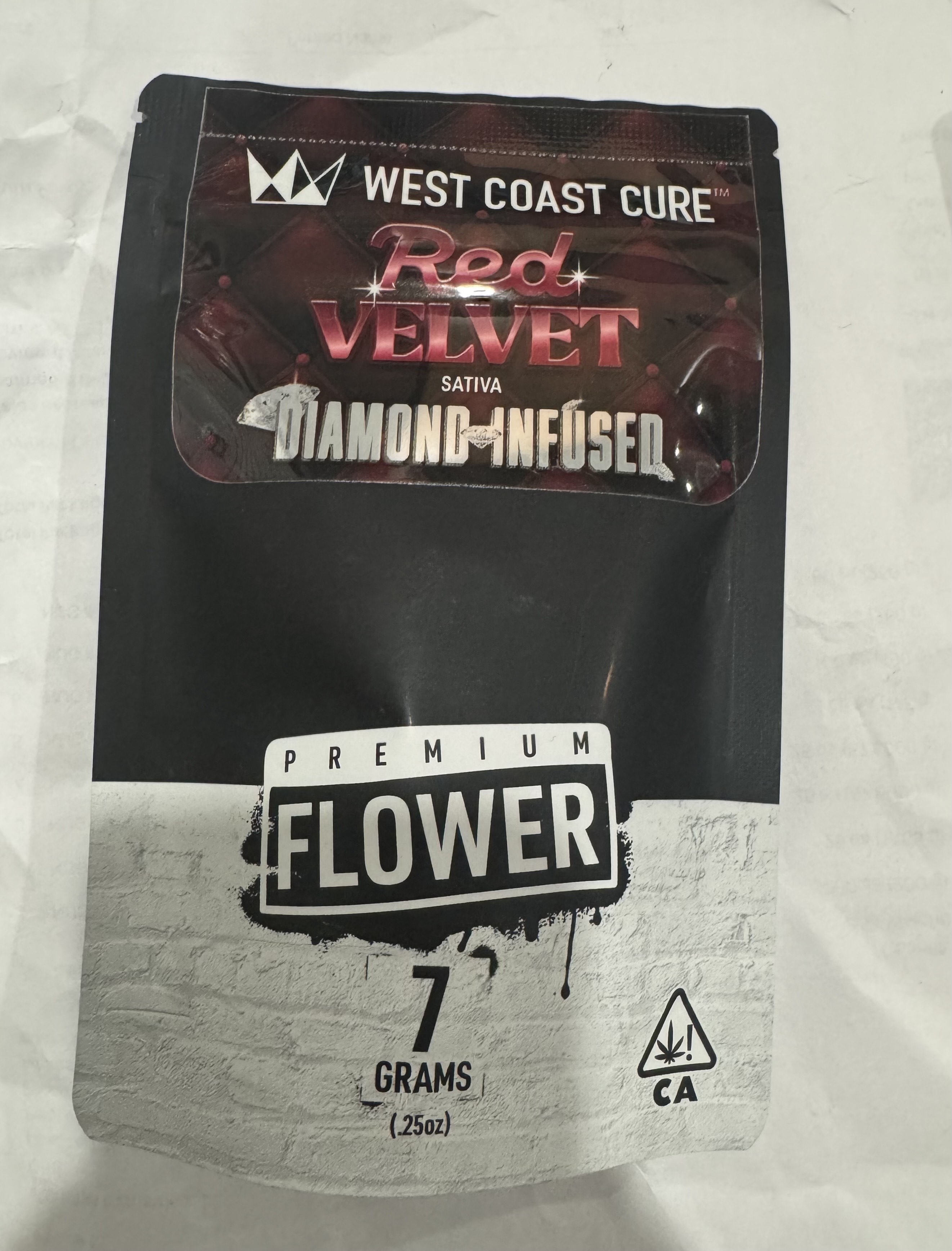 Photograph of product: RED VELVET 7G FLOWER - 7 G