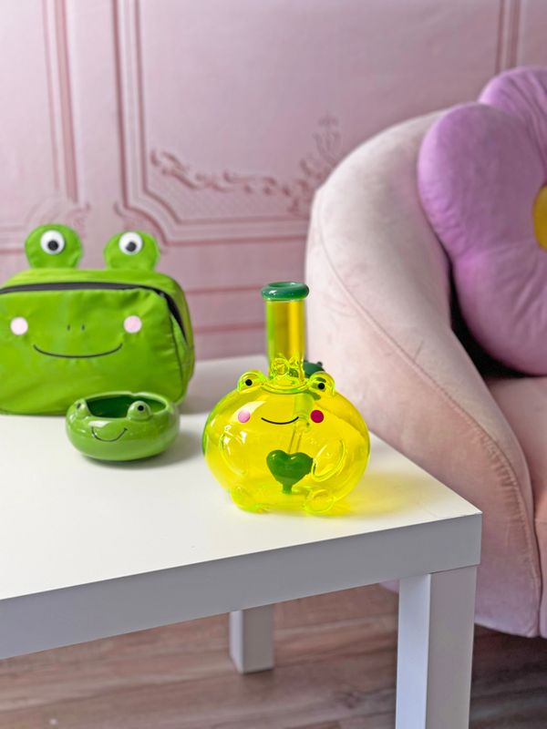 Photograph of product: Water Pipe | 8" | Mr. Frog | Burning Love