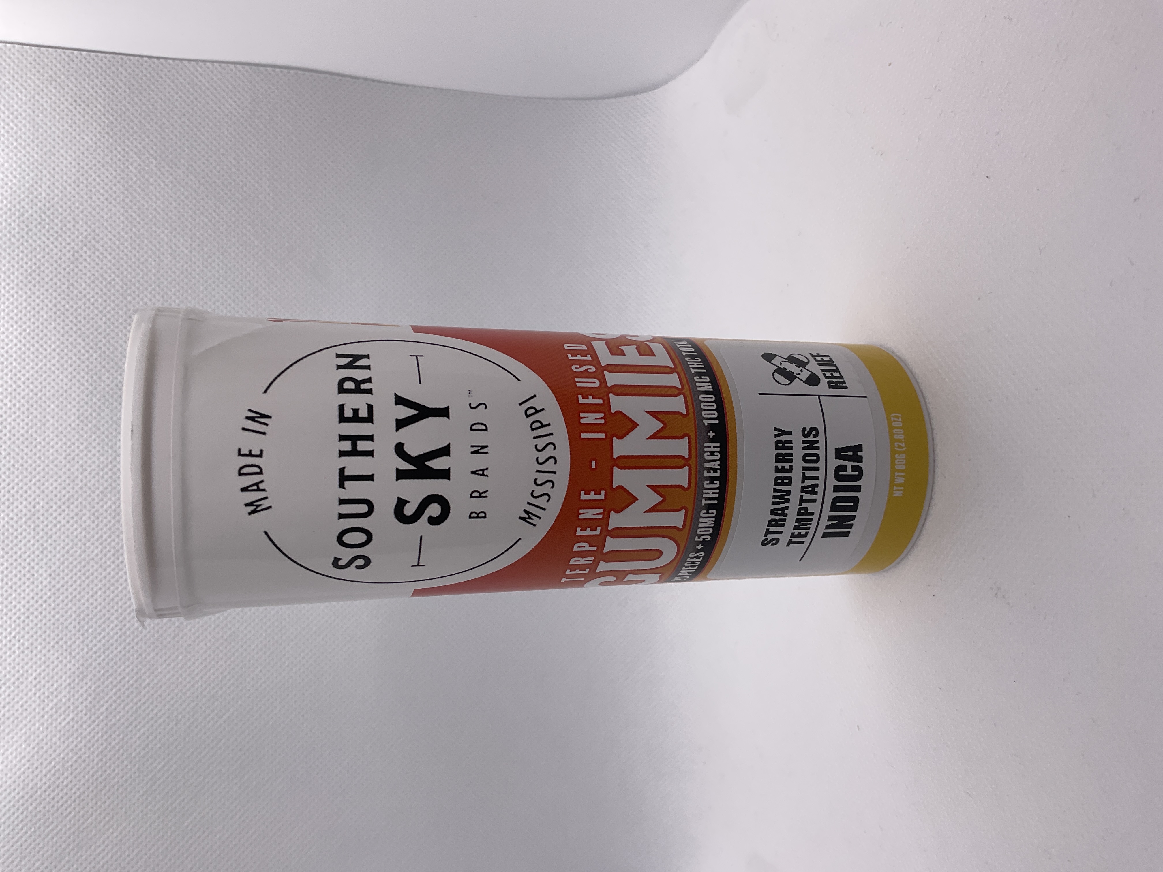 Photograph of product: Southern Sky | 1000mg | Strawberry Temptation | Terpene-Infused Gummies