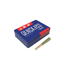 Photograph of product: District Oui'd - Layer Cake Diamond Infused Pre-Roll Pack (5x.45g)