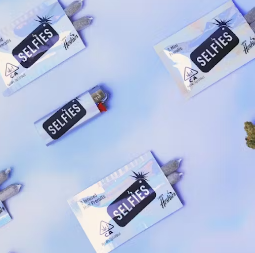 Photograph of product: BLUE DREAM 2PK [DIAMOND & CRUMBLE INFUSED] 0.5G