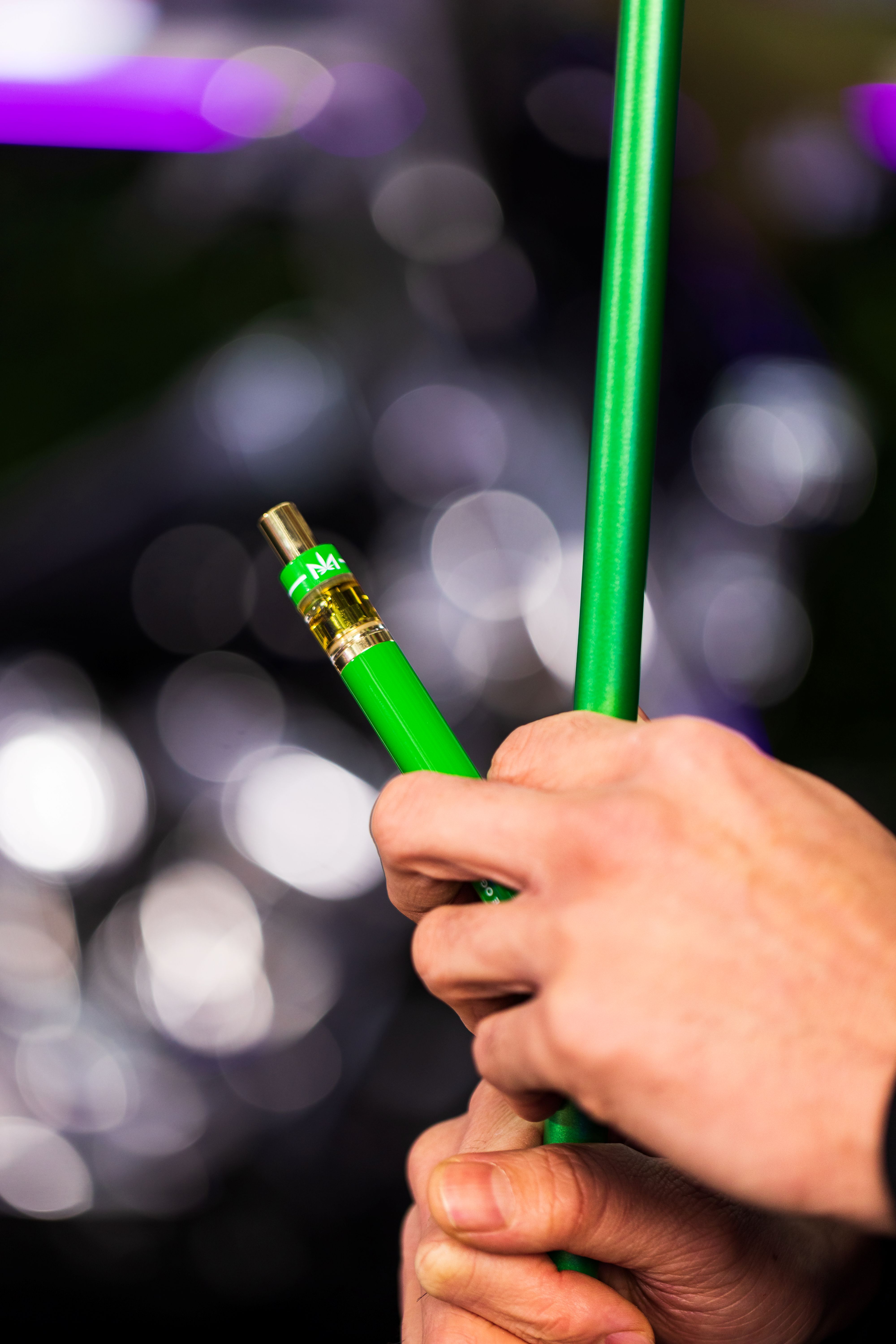 Photograph of product: Mango Kush | Live Resin | 1g Vape | DCC