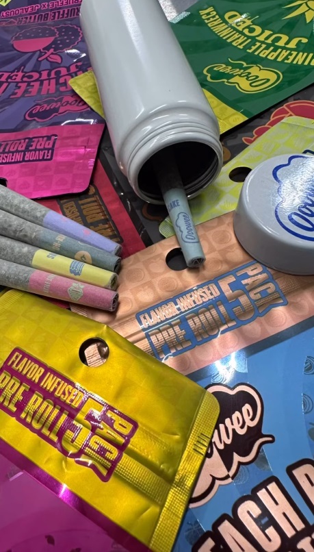 Photograph of product: Grape-A-Licious x Sunset Lemonade 5x1g Juiced Infused Preroll Pack Ooowee