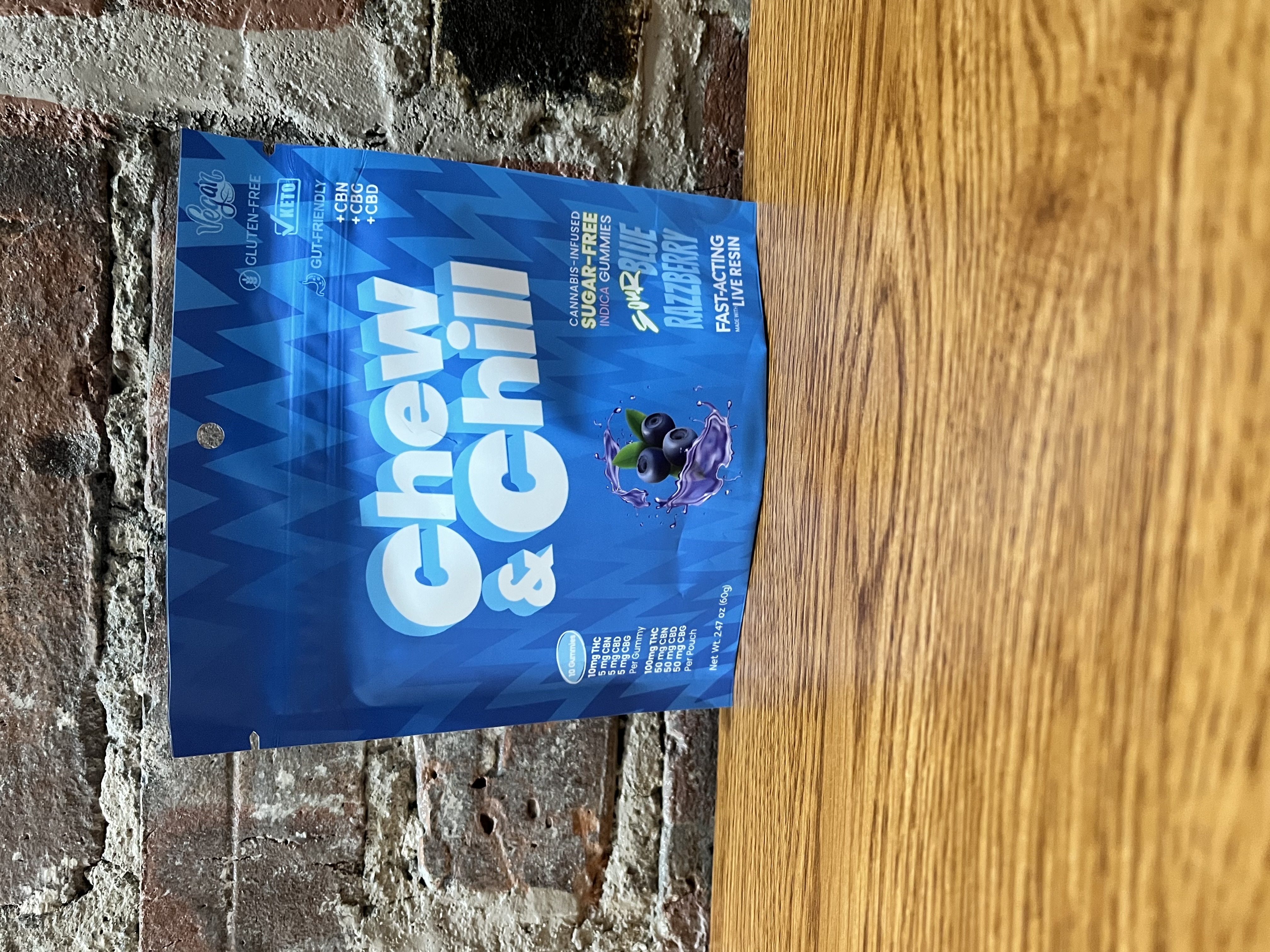 Photograph of product: CHEW & CHILL - SOUR BLUE RAZZBERRY - 100MG
