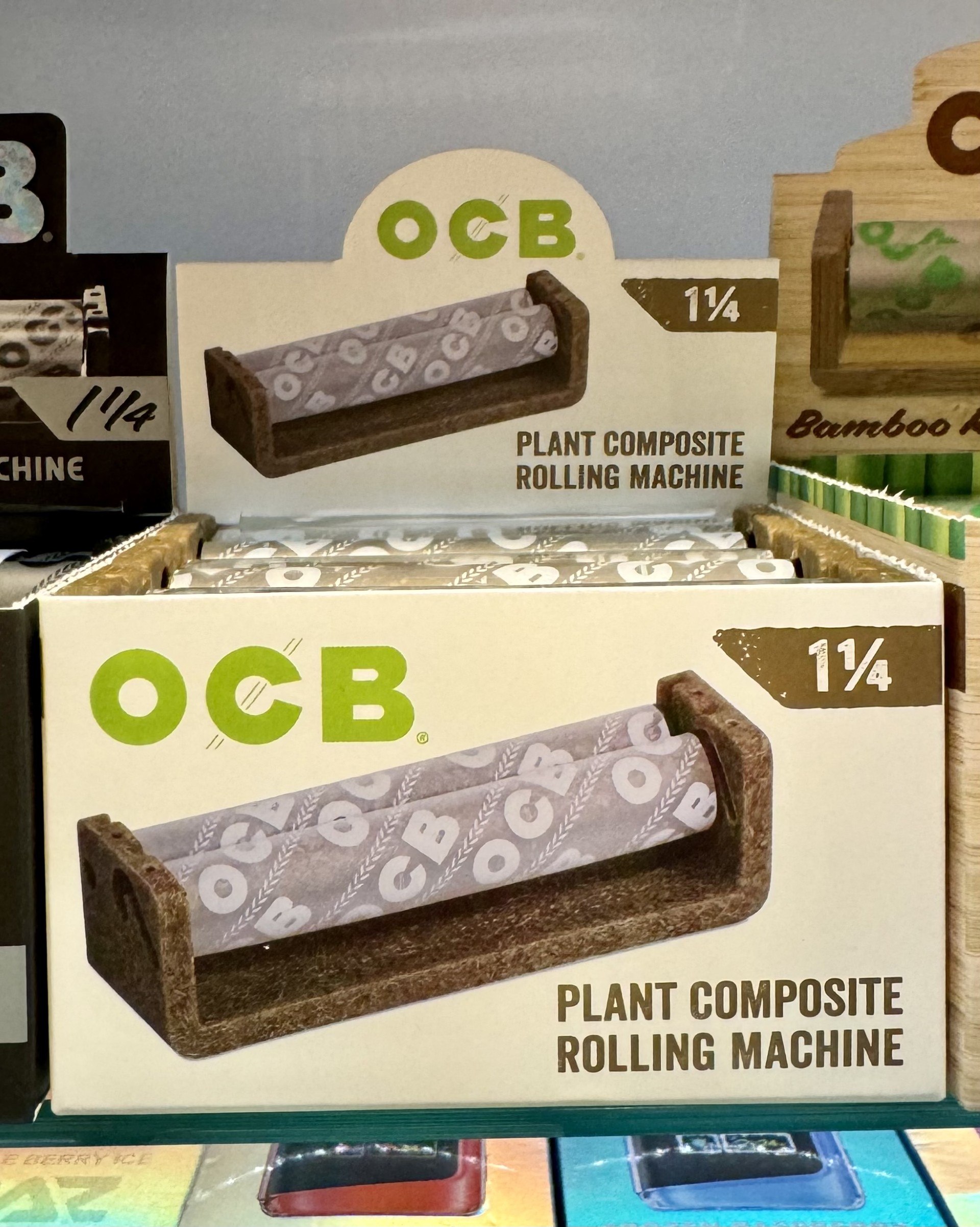 Photograph of product: OCB Wood Composite Roller 1 1/4 Size